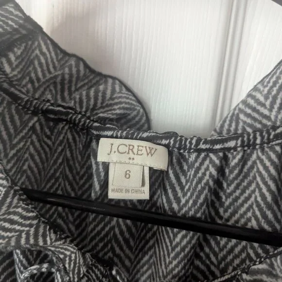 J crew sleeveless grey and white blouse - 6 - Picture 3 of 5
